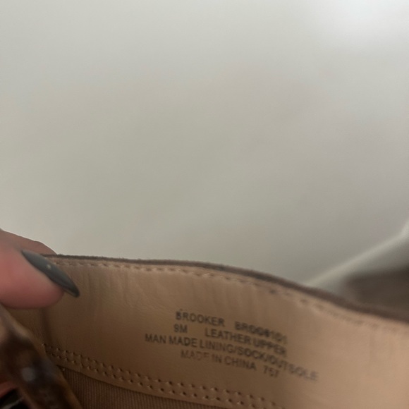 Embroidered Steven Boots! Perfect for fall 🍂 - Picture 5 of 5